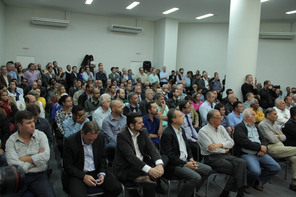 Entre as centenas de participantes do encontro, estavam presentes pré-candidatos a prefeito, vice-prefeito e vereador do partido em diversas cidades paulistas, assim como lideranças políticas regionais.