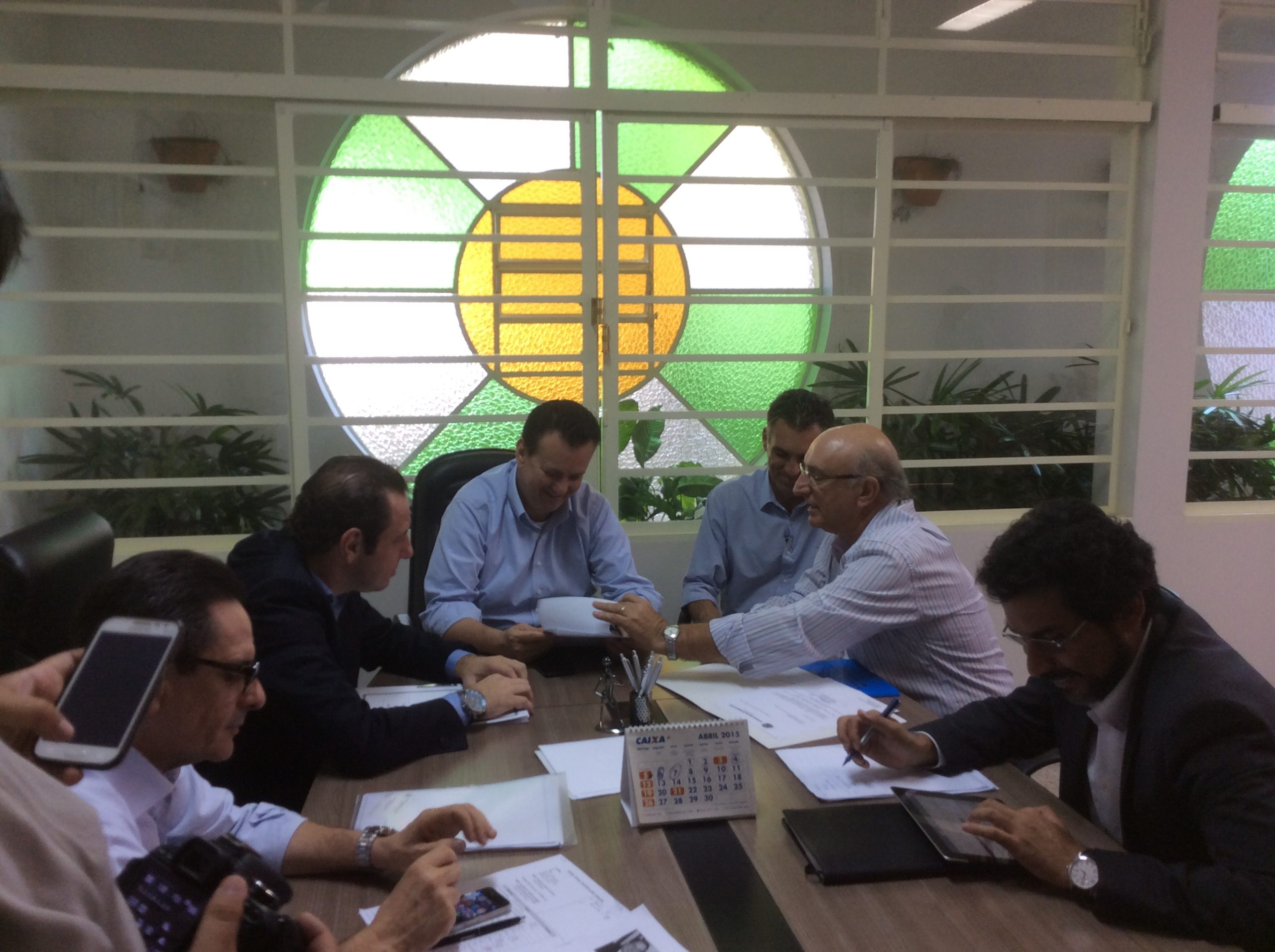 O ministro se reúne com prefeitos em Torrinha