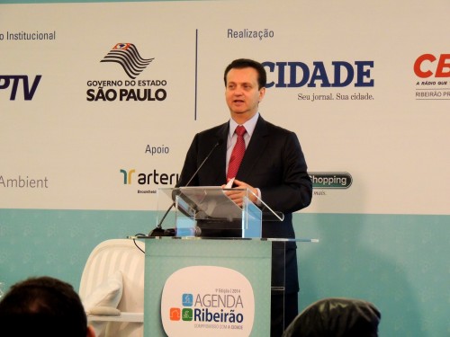 Gilberto Kassab fala em seminário realizado em Ribeirão Preto