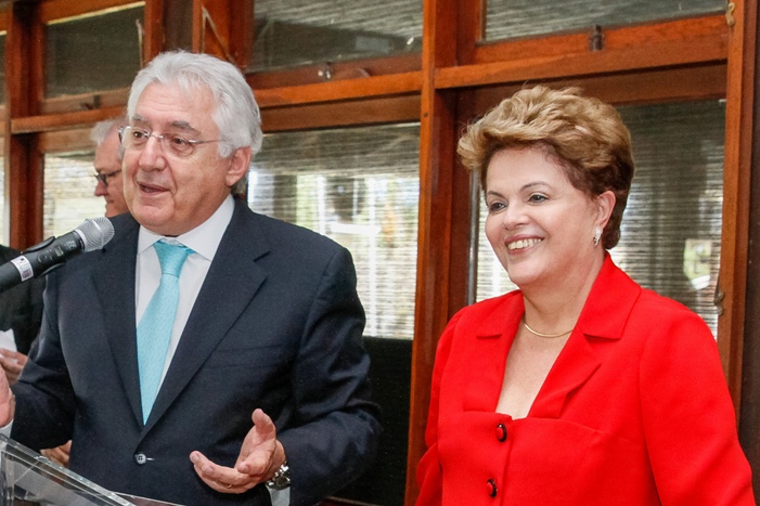 O ministro Guilherme Afif e a presidente Dilma Rousseff.  Foto: Ichiro Guerra