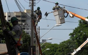 Prefeitura de Ribeirão Preto substituiu mais de 15 mil lâmpadas em um ano